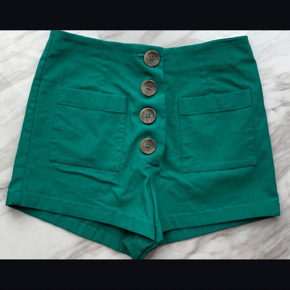 Forever 21 Super High-Waisted Green Short Shorts